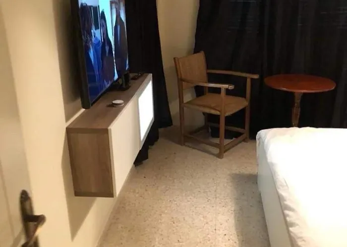 2br Flat Inside Venetian Bastion Walls アパート