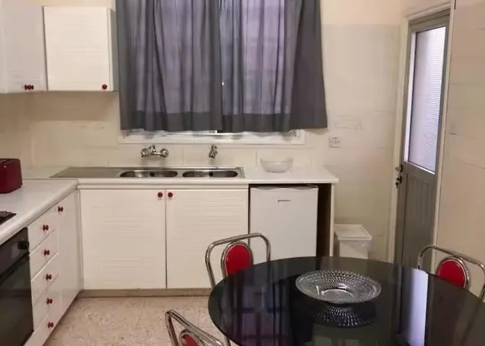 2br Flat Inside Venetian Bastion Walls Lägenhet Nicosia